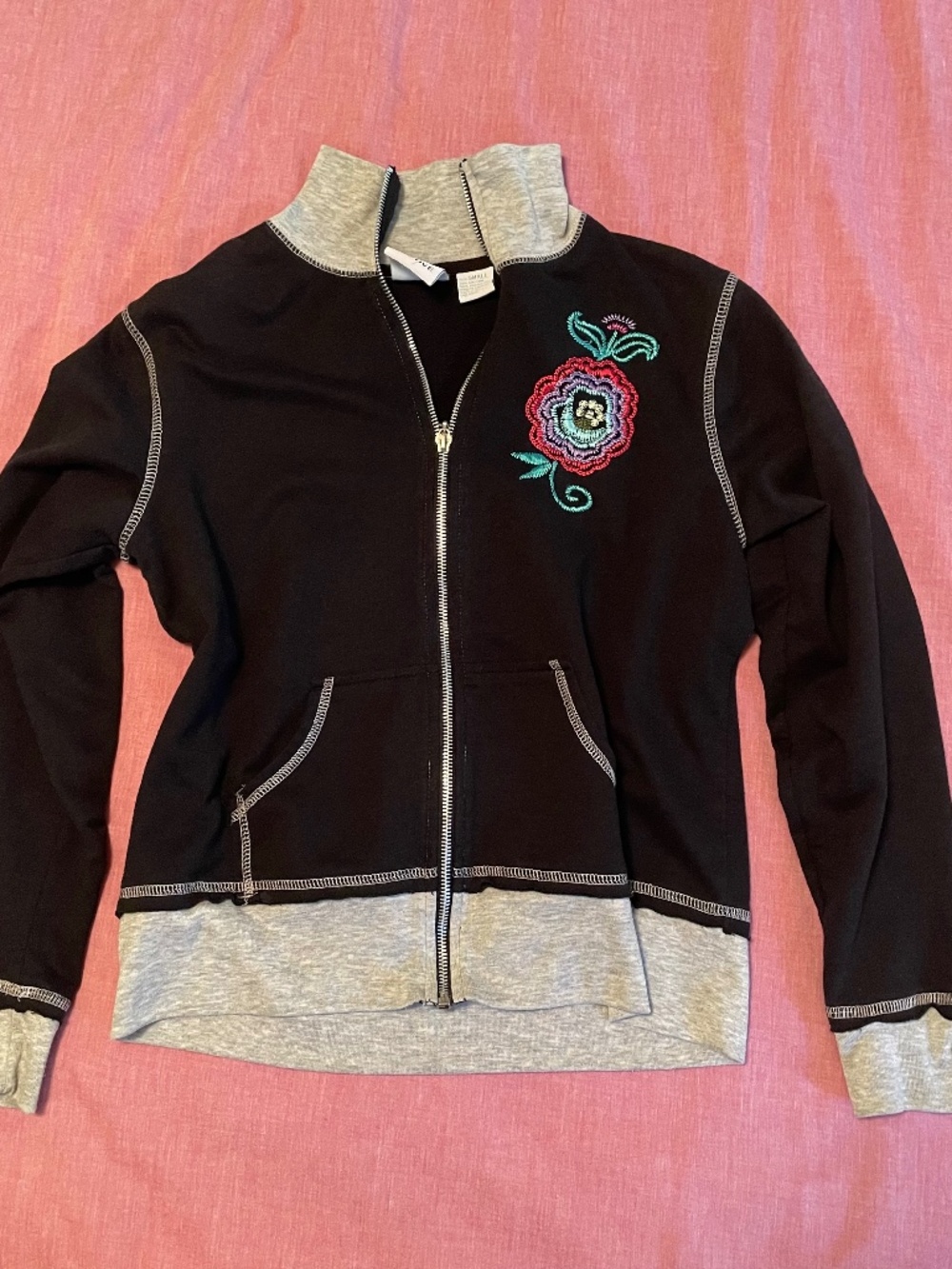Vintage embroidered zip up
